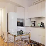 Arco Della Pace Charming Apartment